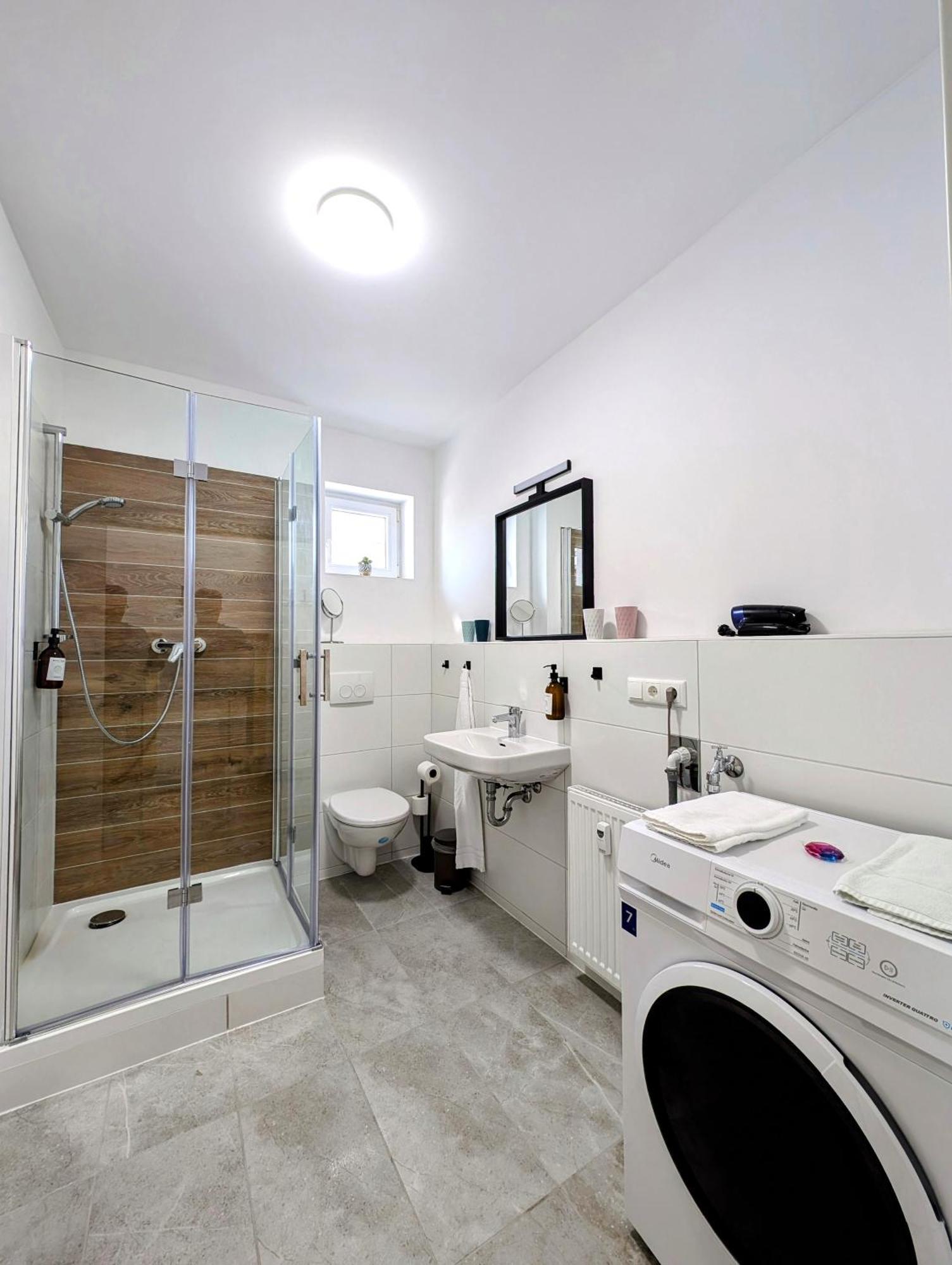 Bohnapartments - Design Suiten Am Markt - Vollausstattung - Wlan - Zentrum อิลเมเนา ภายนอก รูปภาพ